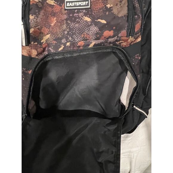 Eastsport Apex Brown Camo Sport Backpack - Picture 3 of 6